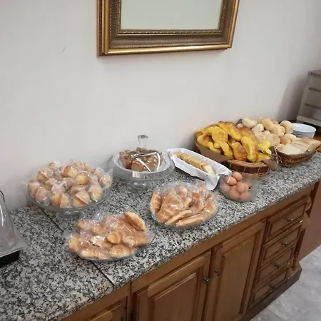 Dom Ξενοδοχείο 2*