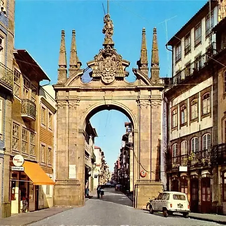 Dom Брага