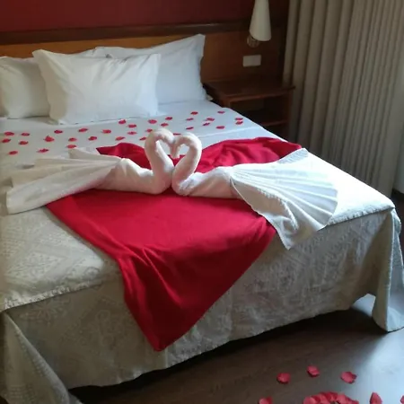 Dom Hotel 2*