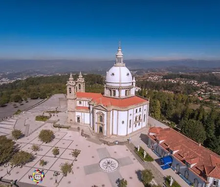 Dom Ξενοδοχείο